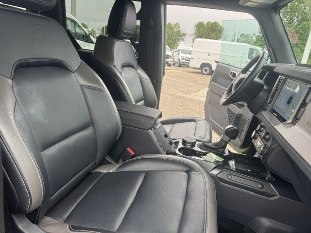 Certified 2025 Ford Bronco Outer Banks AWD/4WD image 35