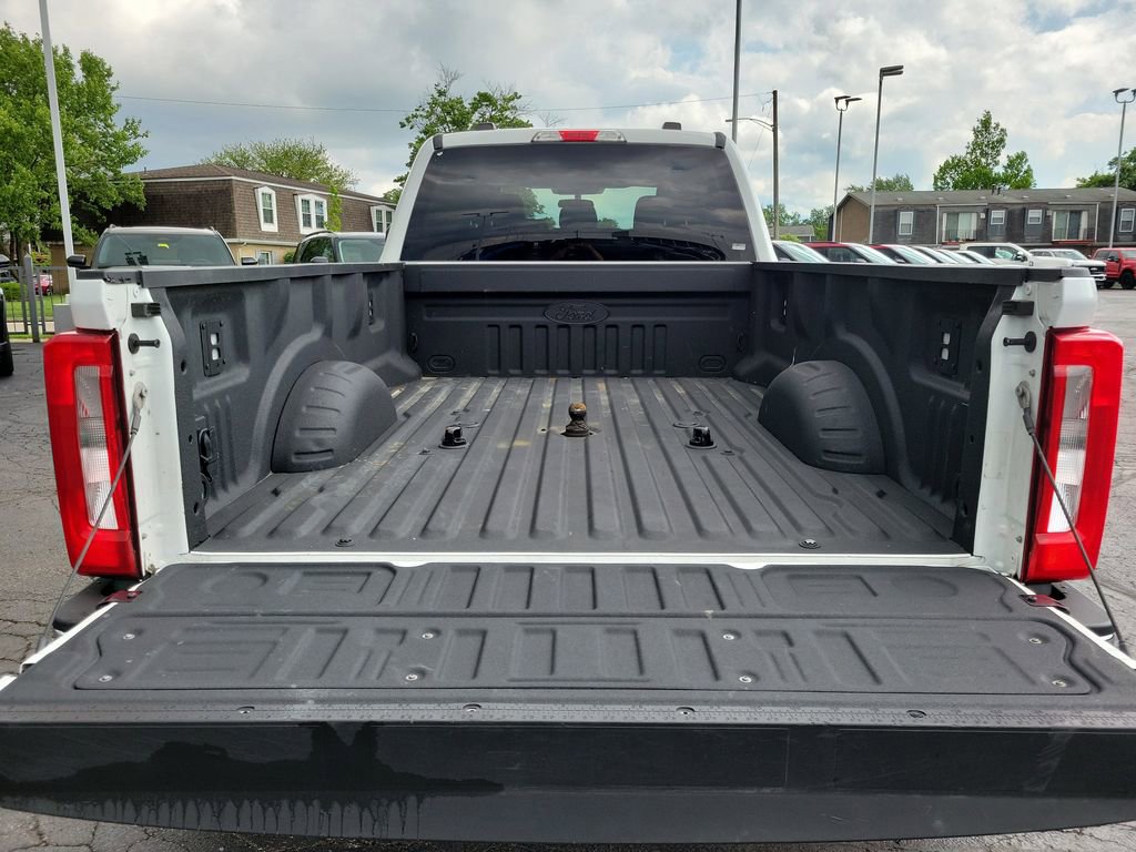 Certified 2025 Ford F350 XLT AWD/4WD image 10