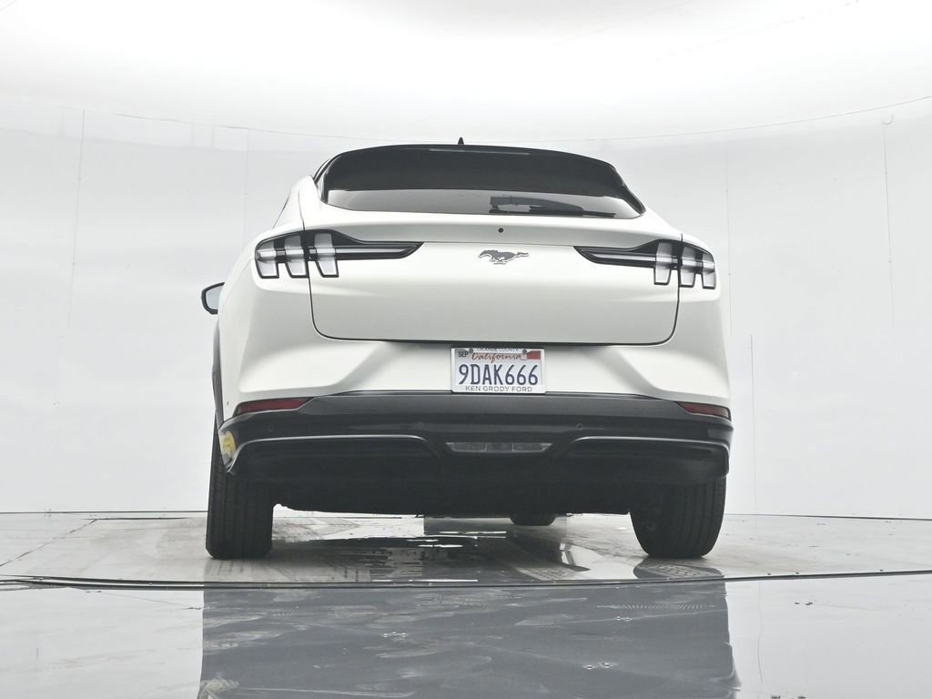 Certified 2022 Ford Mustang Mach-E Premium image 17