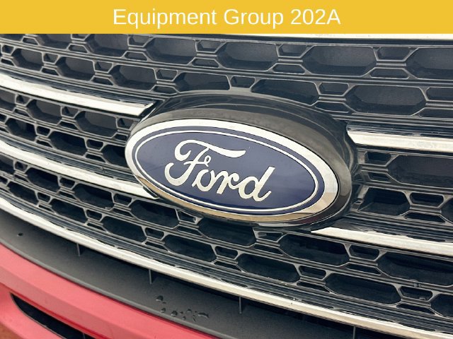 Certified 2023 Ford Explorer XLT w/ Equipment Group 202A AWD/4WD image 31