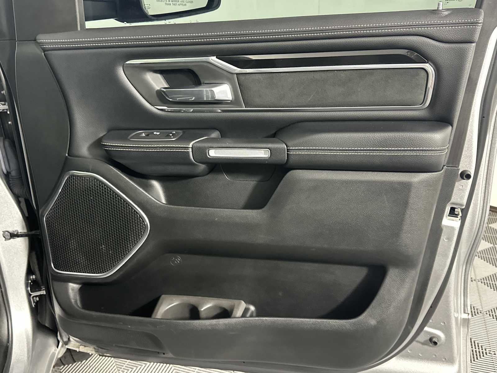 Used 2019 RAM 1500 Laramie w/ Sport Appearance Package image 18