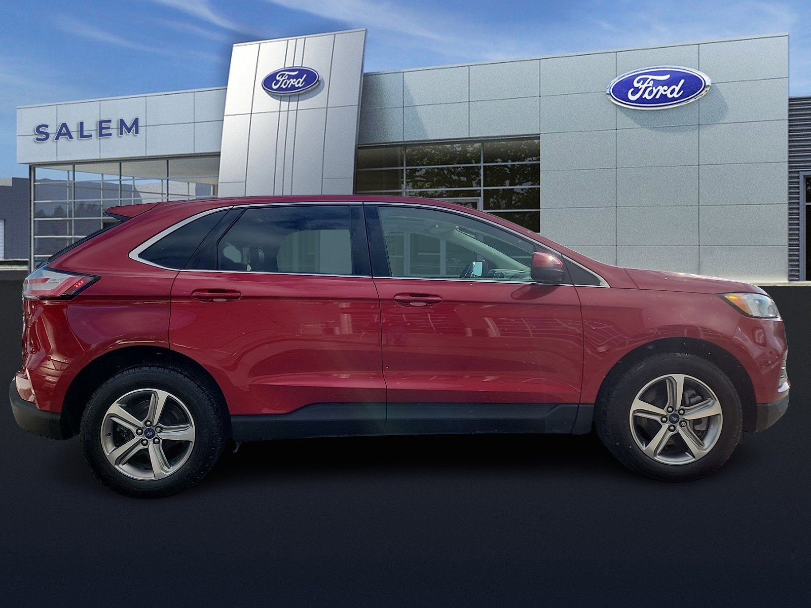 Certified 2022 Ford Edge SEL w/ Convenience Package image 3