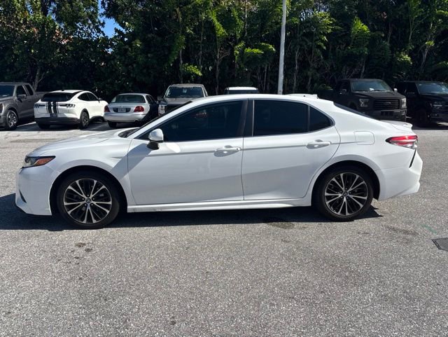 Used 2019 Toyota Camry SE FWD image 4