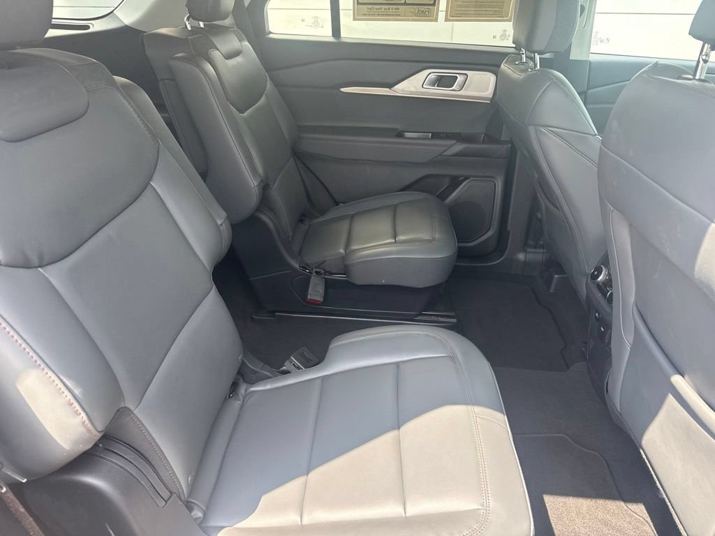 Certified 2026 Ford Explorer Active w/ Active Comfort Package RWD image 29