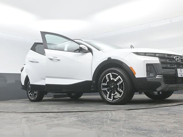 Used 2025 Hyundai Santa Cruz Limited AWD/4WD image 33
