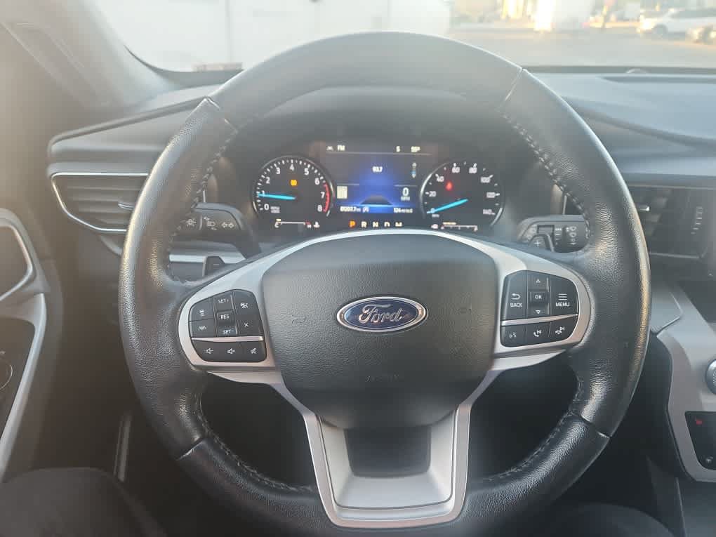 Certified 2021 Ford Explorer XLT w/ Equipment Group 202A AWD/4WD image 16