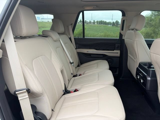 Certified 2024 Ford Expedition Platinum AWD/4WD image 15