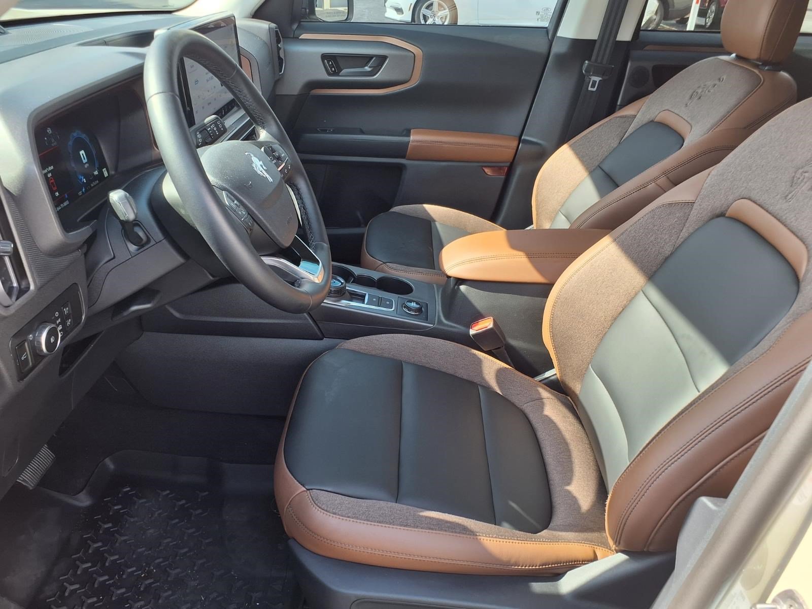 Certified 2025 Ford Bronco Sport Outer Banks w/ Outer Banks Tech Package+ AWD/4WD image 14