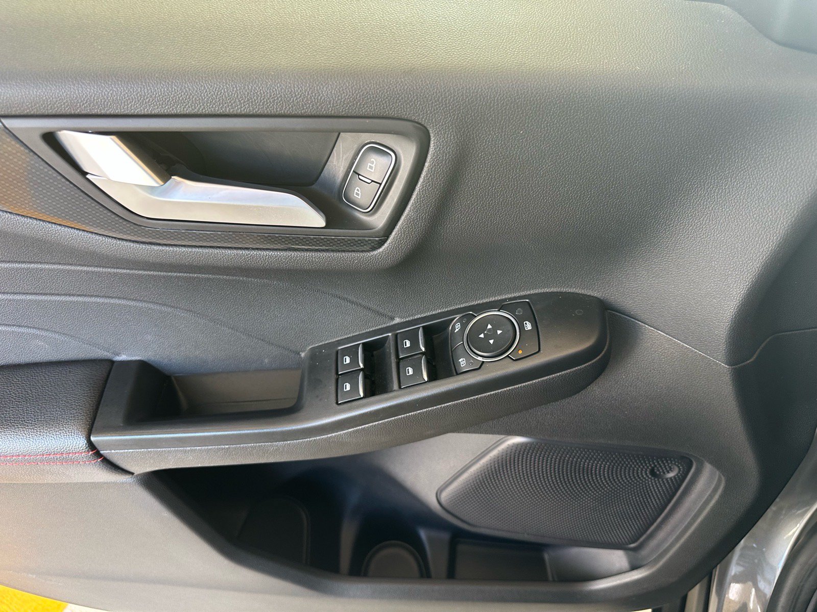 Certified 2024 Ford Escape ST-Line w/ Tech Pack #1 FWD image 16
