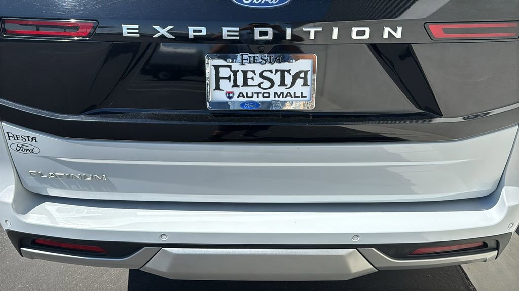 Certified 2025 Ford Expedition Platinum image 8