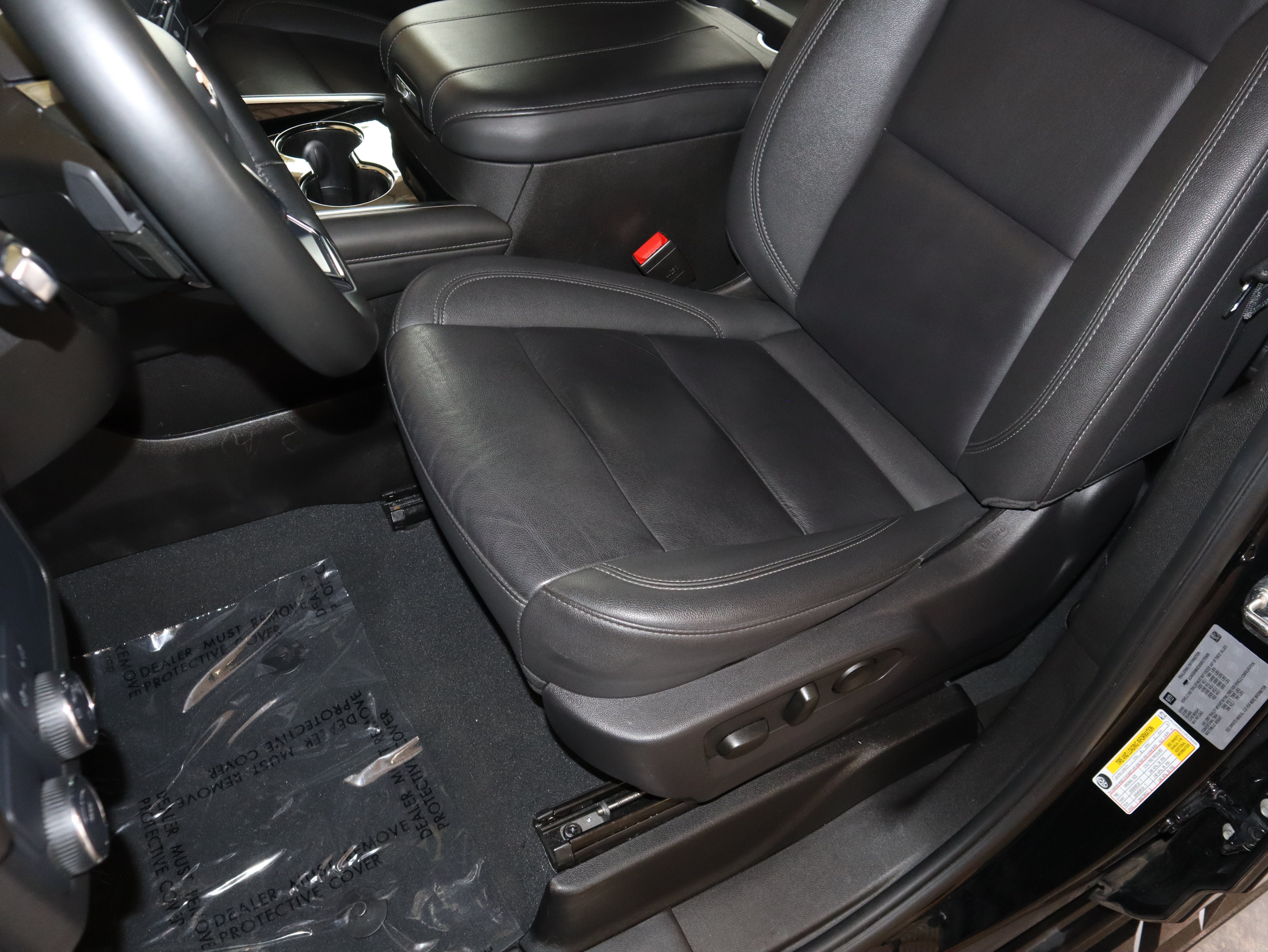 Used 2025 Chevrolet Tahoe LT RWD image 32