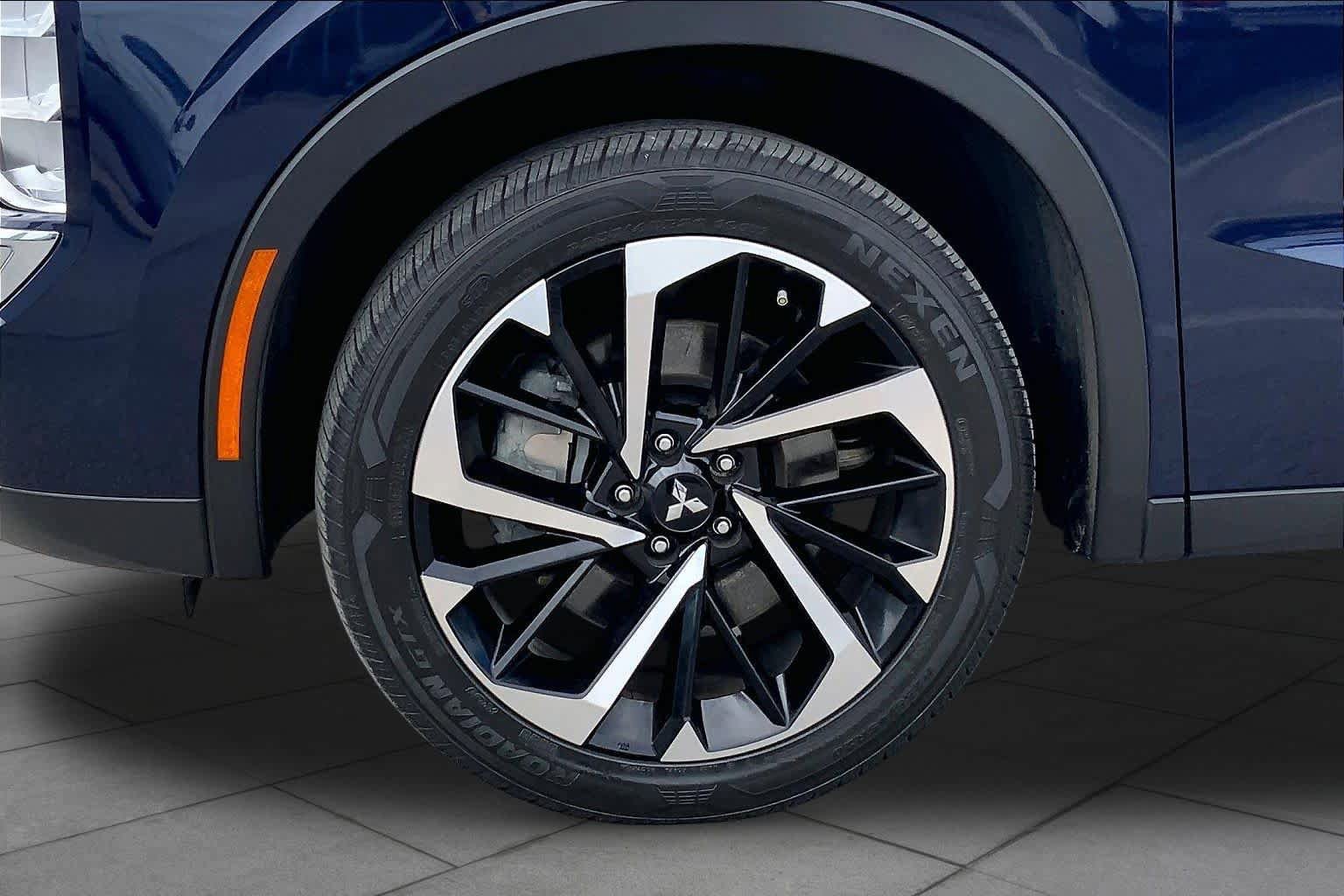 Used 2024 Mitsubishi Outlander SE FWD image 11