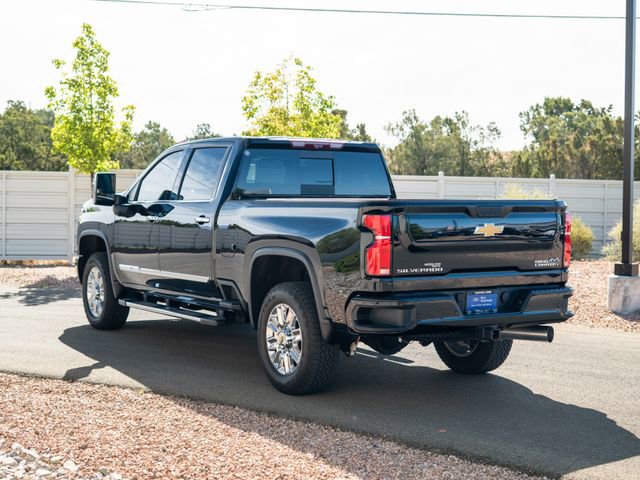 Used 2025 Chevrolet Silverado 2500 High Country w/ Technology Package AWD/4WD image 10
