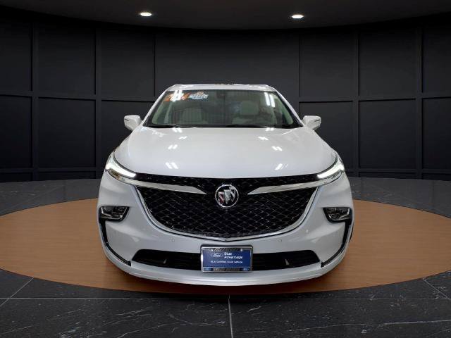 Used 2024 Buick Enclave Avenir w/ Avenir Technology Package AWD/4WD image 2