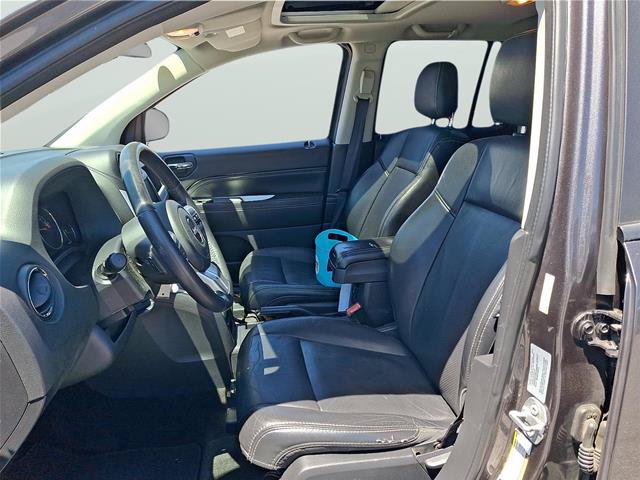 Used 2017 Jeep Compass High Altitude AWD/4WD image 11