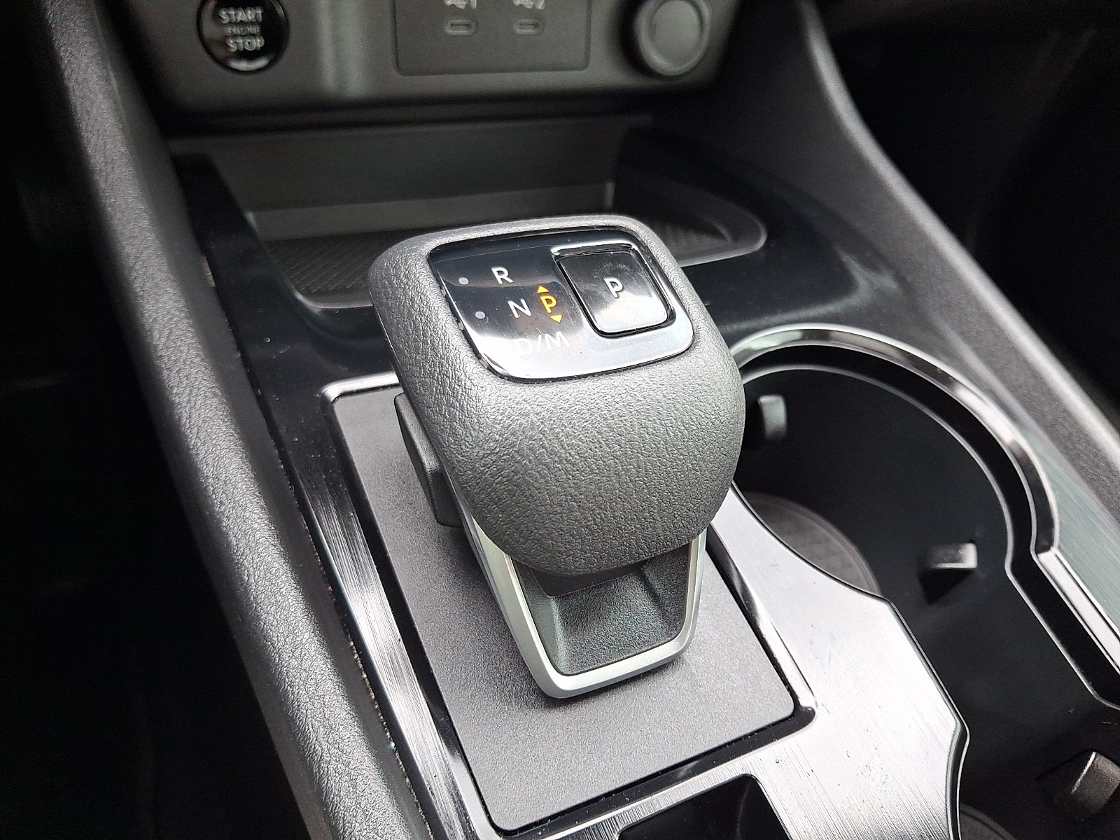 Used 2025 Nissan Rogue SV w/ SV Premium Package FWD image 22