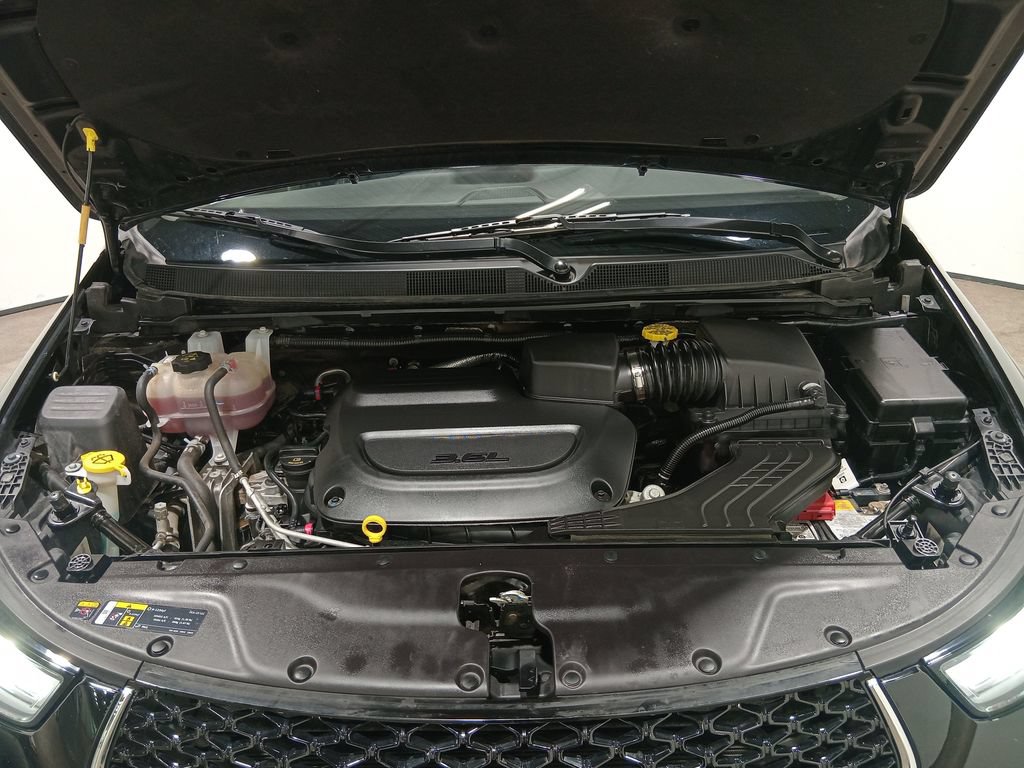 Used 2024 Chrysler Pacifica Touring-L FWD image 11