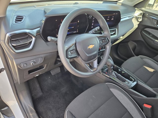 Used 2025 Chevrolet TrailBlazer LT FWD image 18