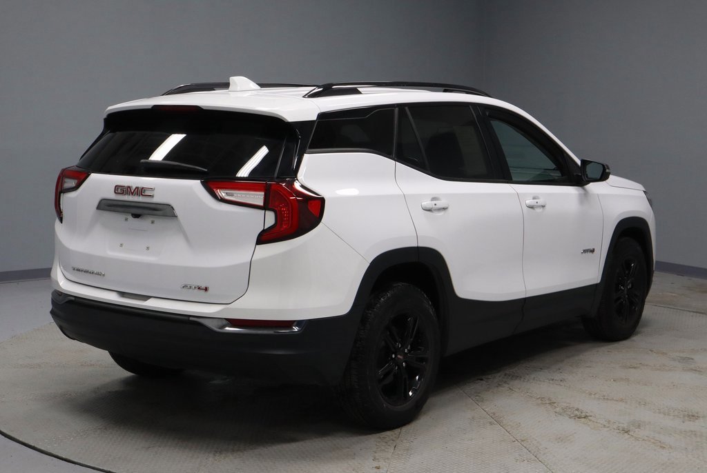 Used 2022 GMC Terrain AT4 w/ Infotainment Package II image 5