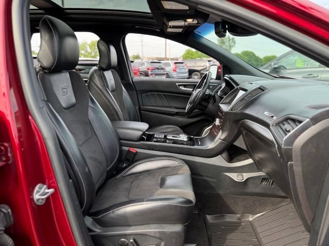 Certified 2019 Ford Edge ST w/ Equipment Group 401A AWD/4WD image 18