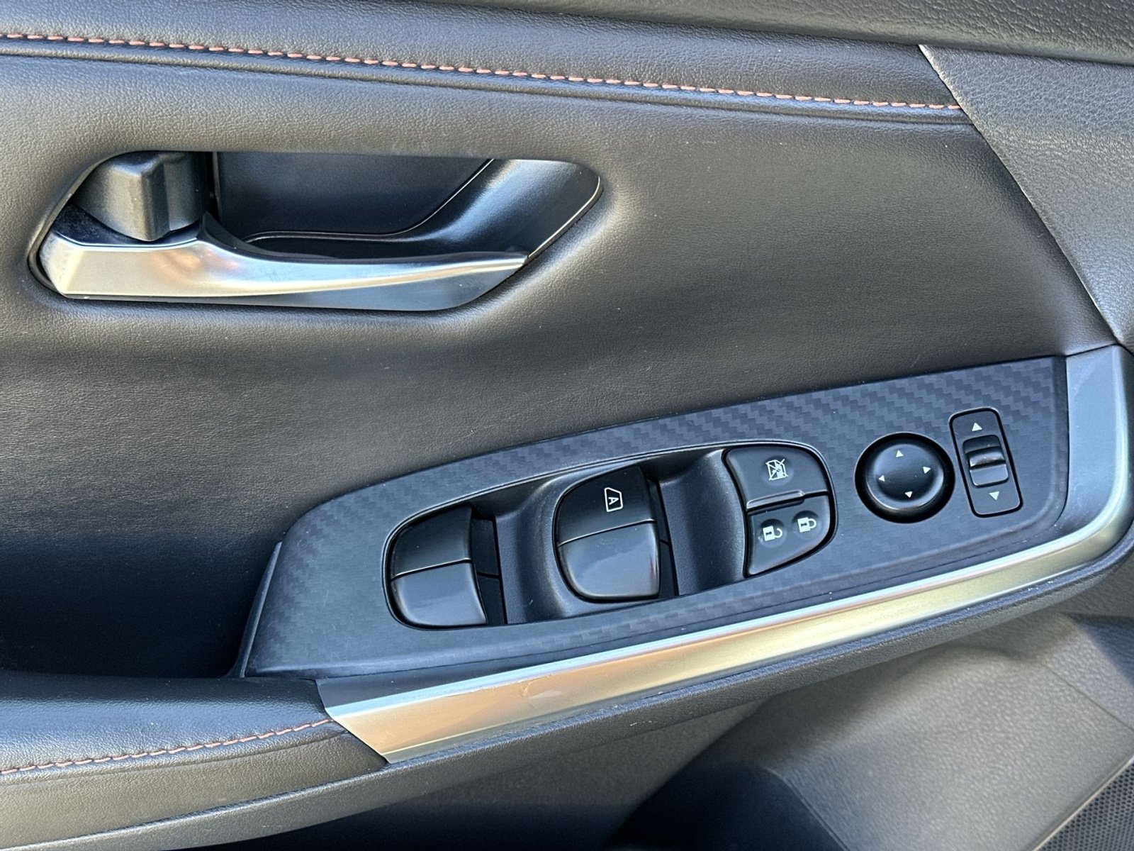 Used 2023 Nissan Sentra SR w/ SR Premium Package FWD image 16