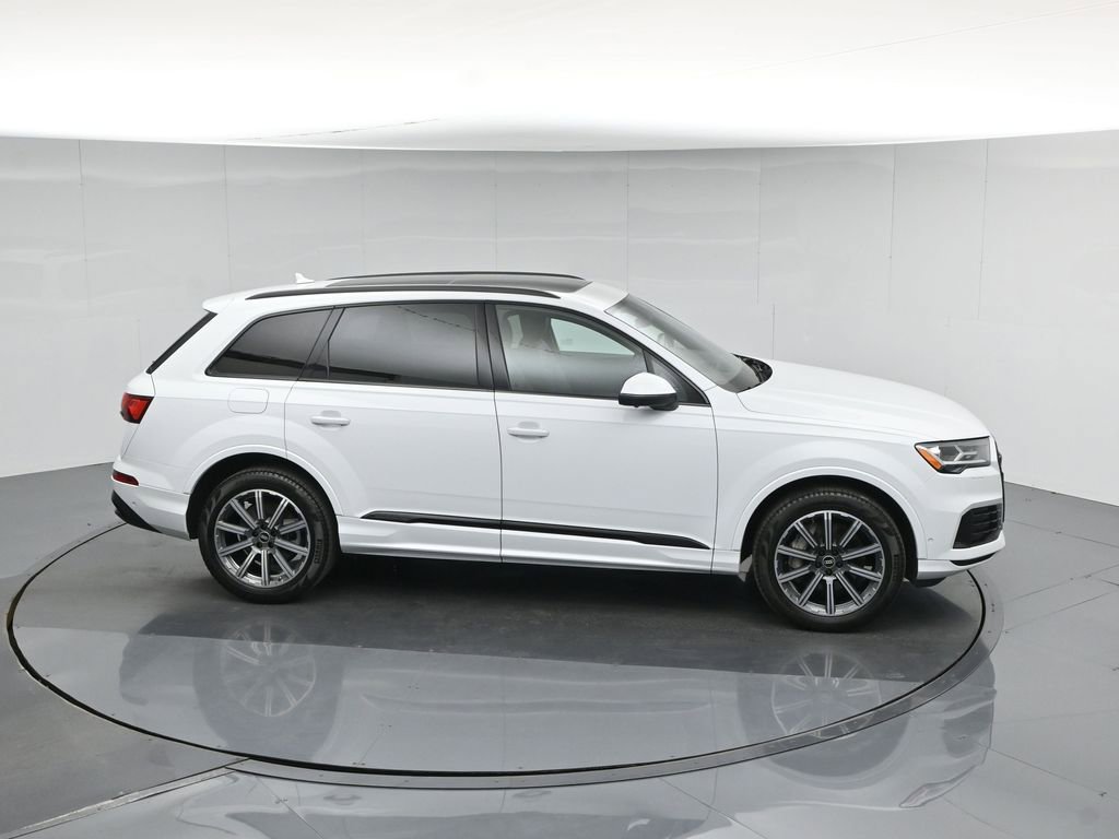 Used 2022 Audi Q7 2.0T Premium Plus w/ Premium Plus Package AWD/4WD image 47