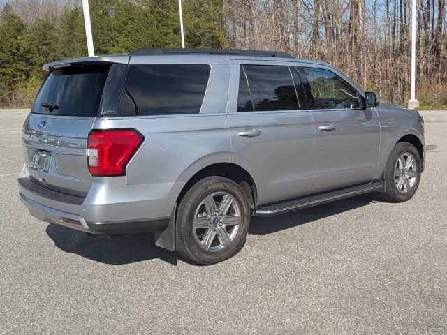 Certified 2023 Ford Expedition XLT RWD image 5