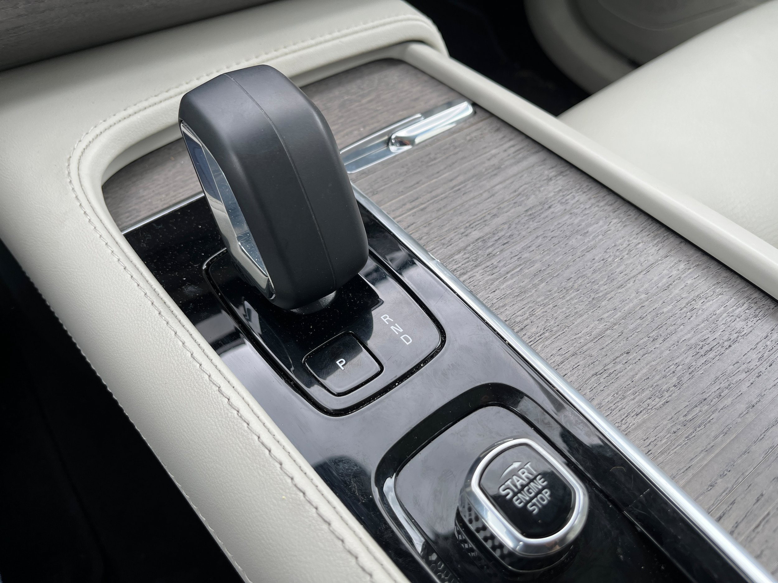 Used 2023 Volvo XC90 B6 Plus AWD/4WD image 17