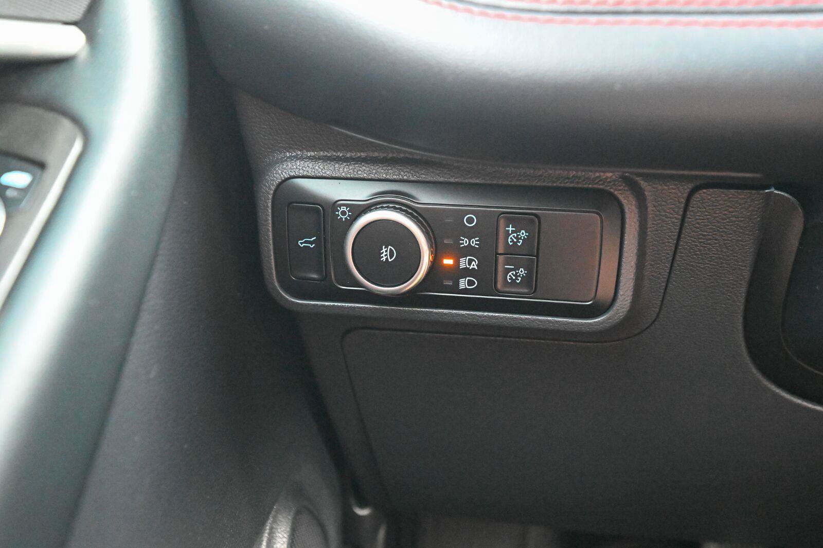 Certified 2025 Ford Explorer ST AWD/4WD image 41