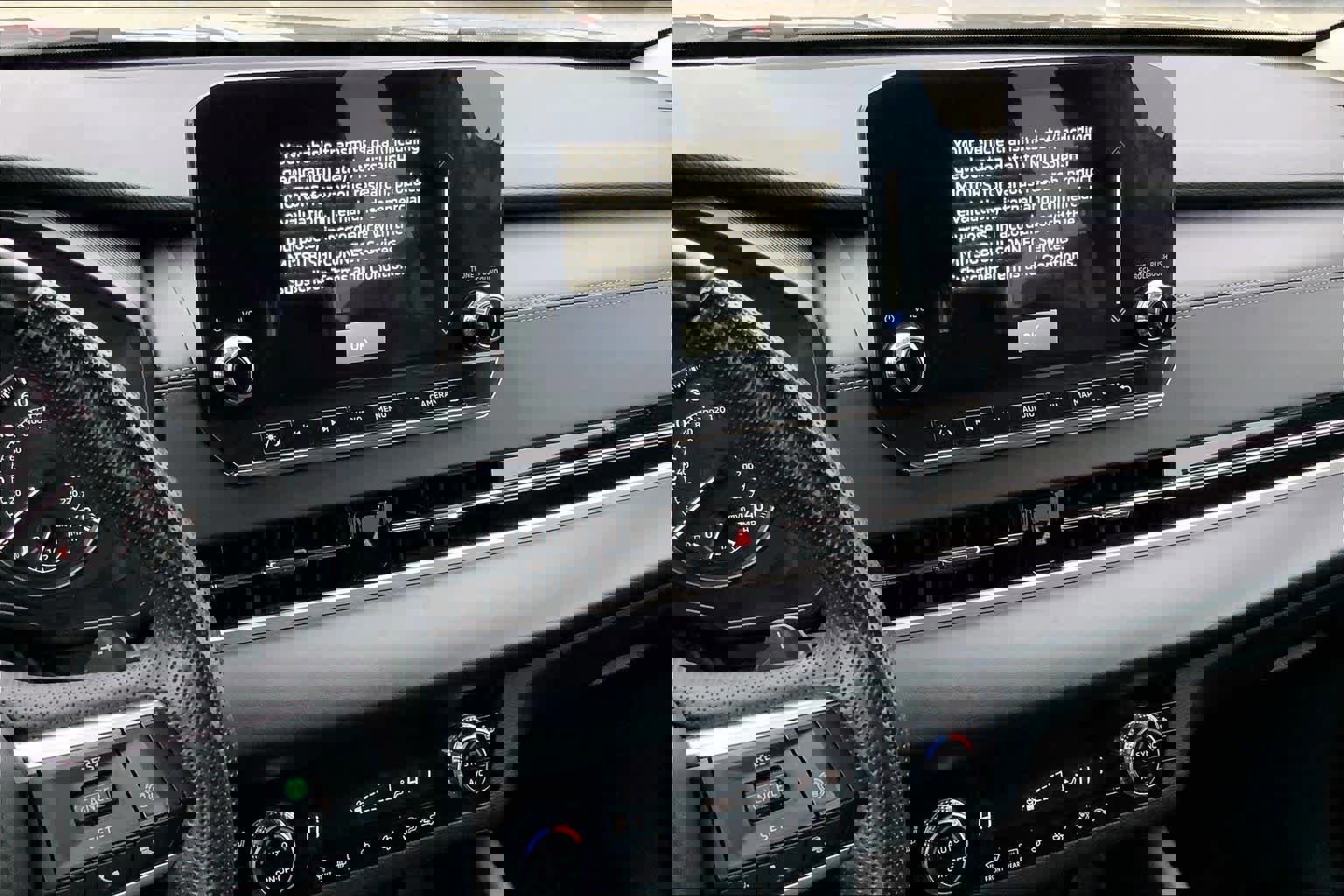 Used 2024 Mitsubishi Outlander SE image 8