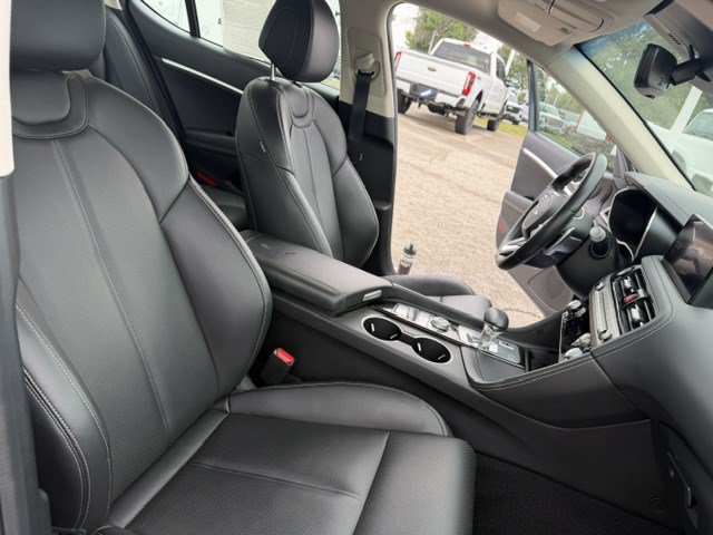 Used 2025 Genesis G70 2.5T AWD/4WD image 33