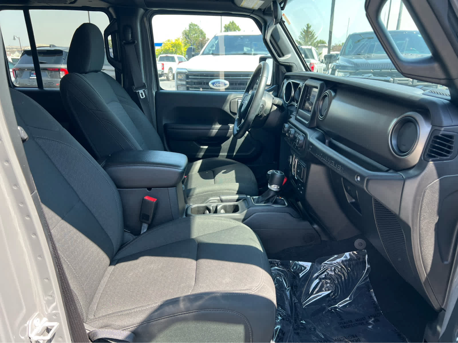 Used 2021 Jeep Wrangler Unlimited Sport AWD/4WD image 17