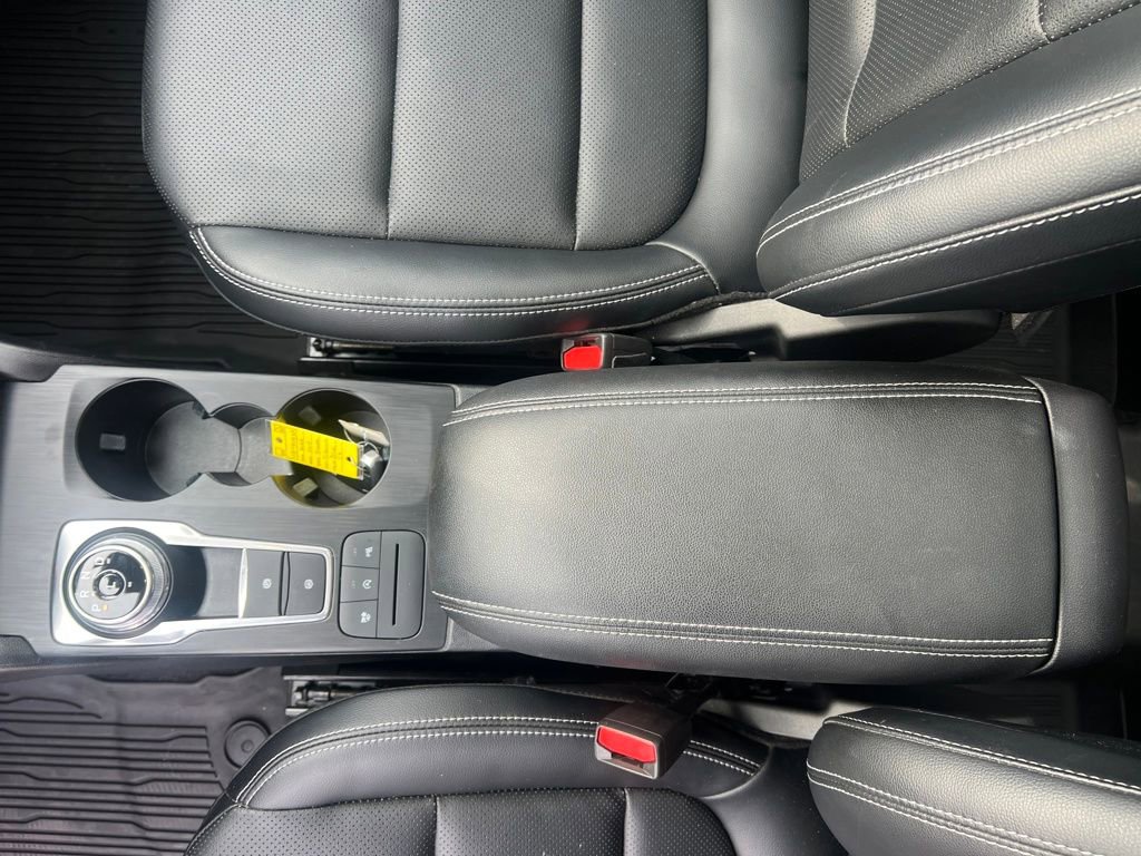 Certified 2022 Ford Escape Titanium w/ Class II Trailer Tow Package image 25