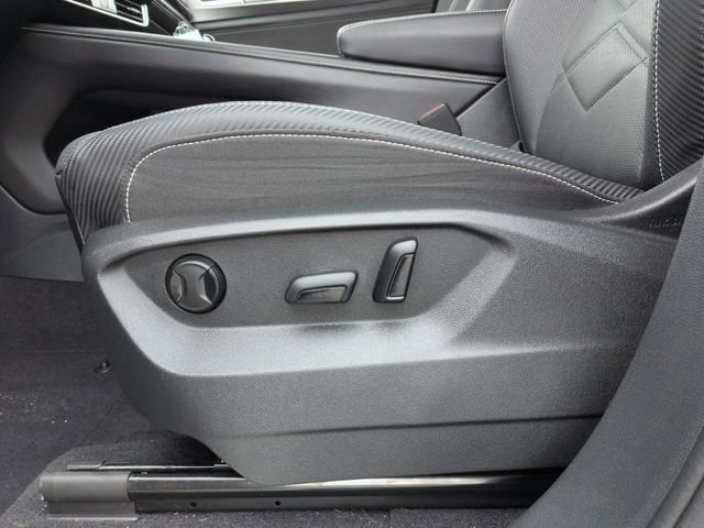 Used 2024 Volkswagen Atlas Cross Sport SE image 19