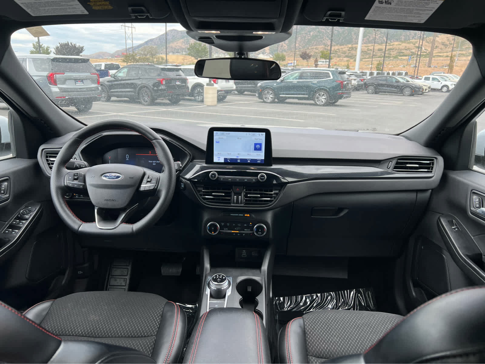 Certified 2025 Ford Escape ST-Line Select AWD/4WD image 24
