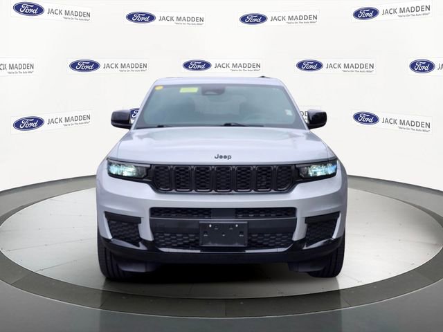 Used 2023 Jeep Grand Cherokee L Altitude AWD/4WD image 8