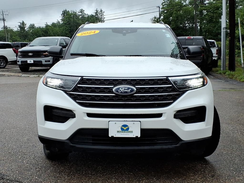 Certified 2024 Ford Explorer XLT AWD/4WD image 3