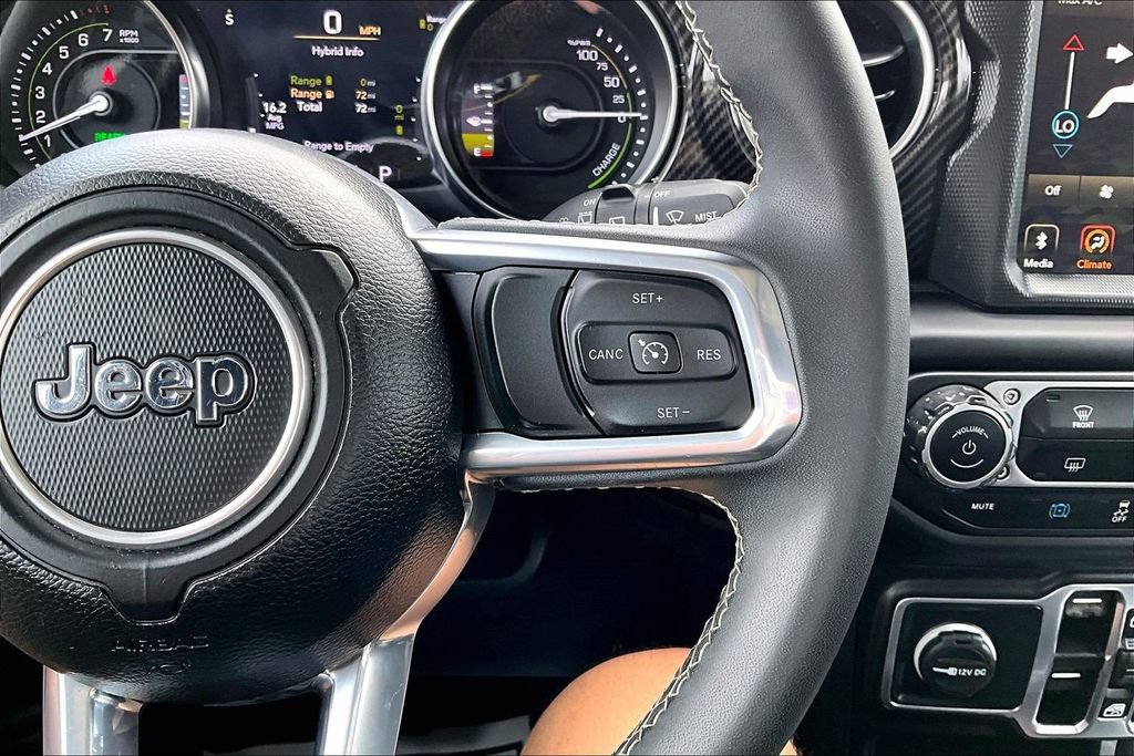 Used 2023 Jeep Wrangler Unlimited Sahara AWD/4WD image 18