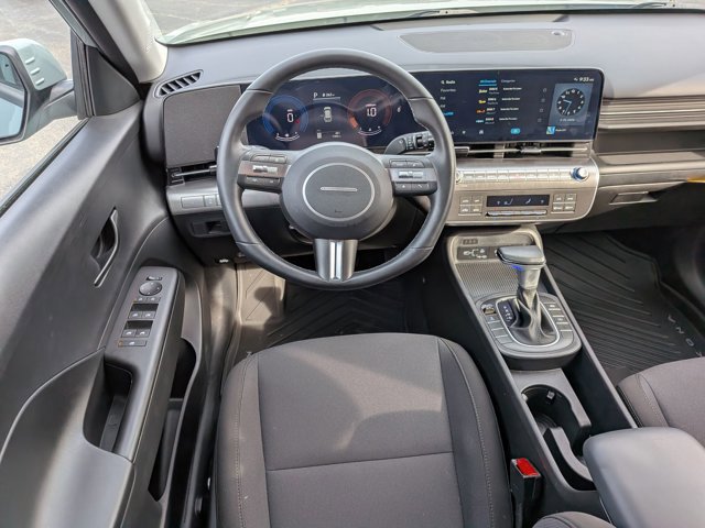Used 2025 Hyundai Kona SEL image 29