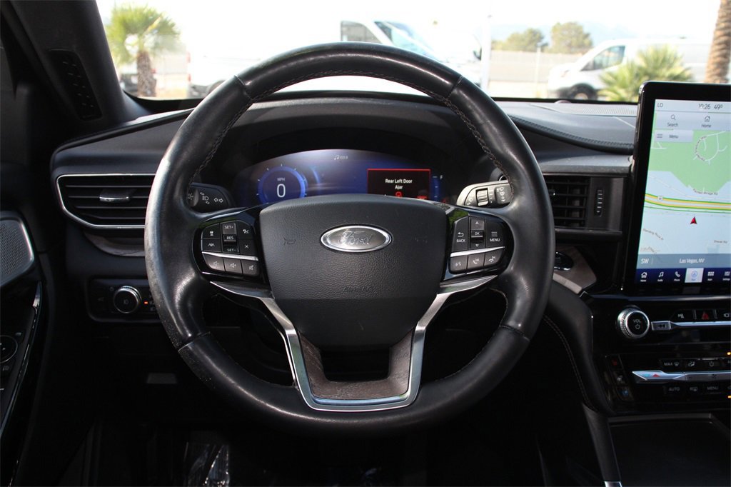 Certified 2022 Ford Explorer Platinum w/ Equipment Group 601A image 14
