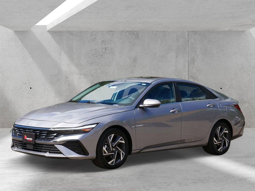 Used 2025 Hyundai Elantra SEL FWD image 6
