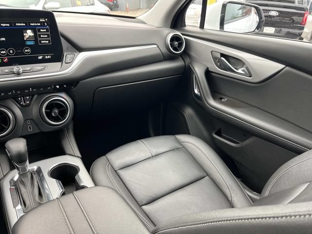 Used 2024 Chevrolet Blazer LT FWD image 15
