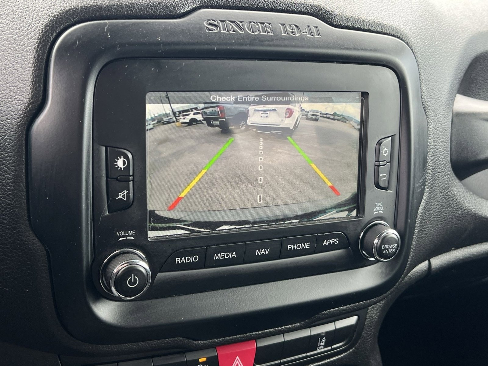 Used 2017 Jeep Renegade Latitude FWD image 17