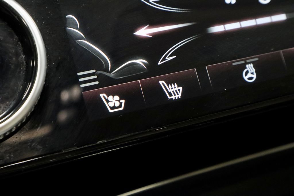 Used 2024 Genesis GV80 3.5T w/ Prestige Matte Package image 12