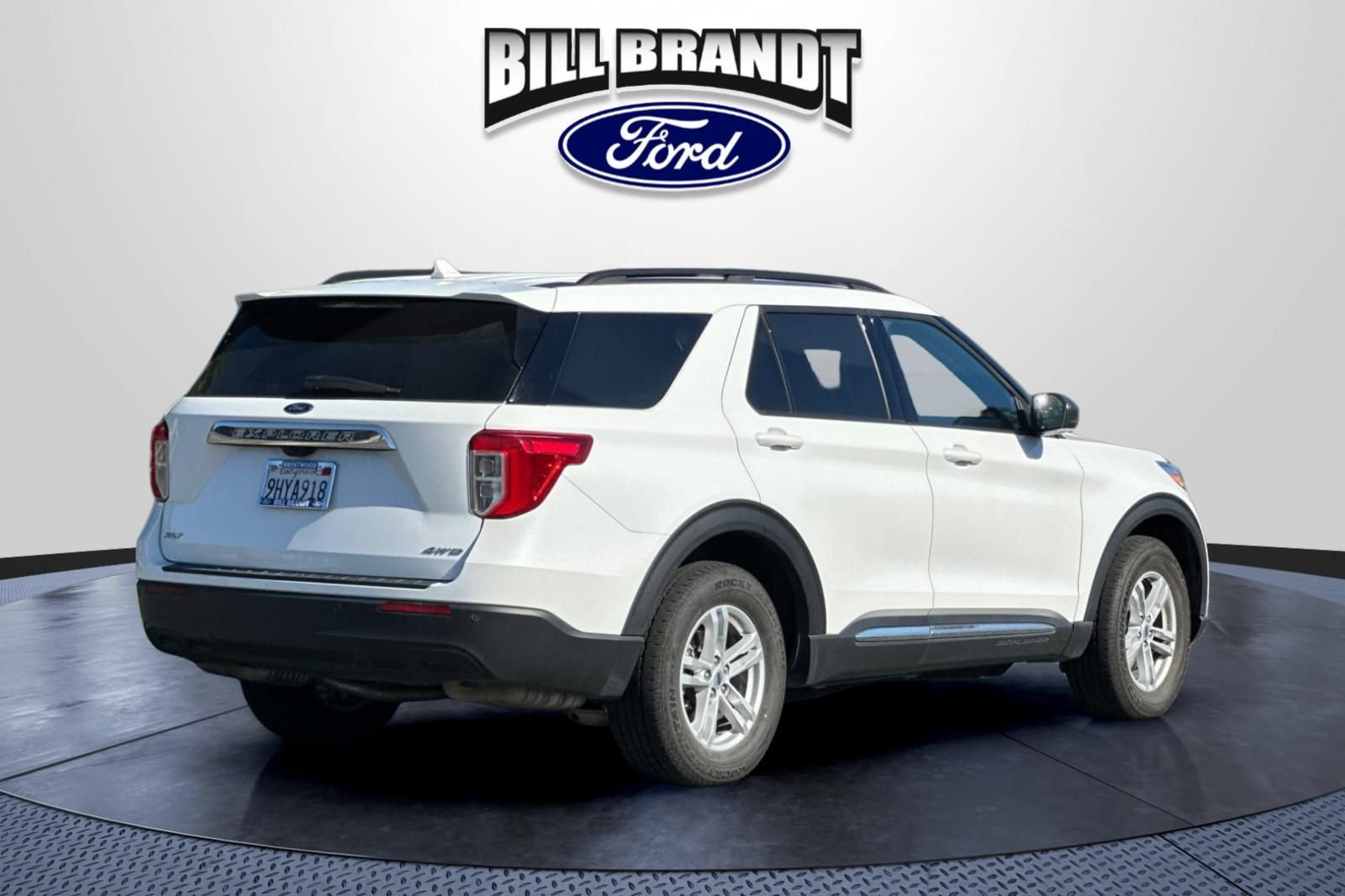 Certified 2023 Ford Explorer XLT AWD/4WD image 3