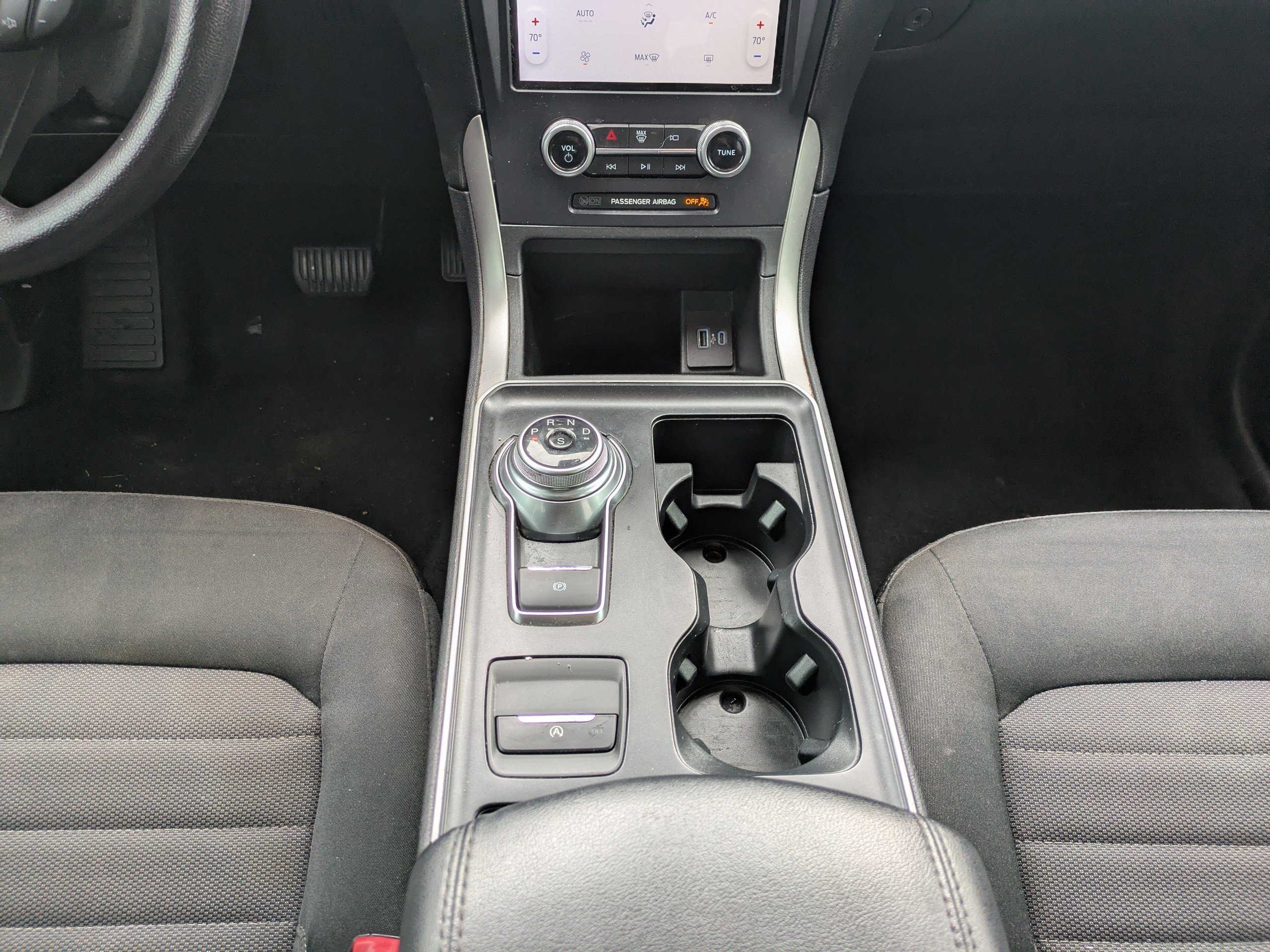 Certified 2022 Ford Edge SE w/ Black Appearance Package AWD/4WD image 18