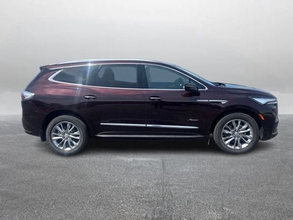 Used 2022 Buick Enclave Avenir w/ Avenir Technology Package AWD/4WD image 6