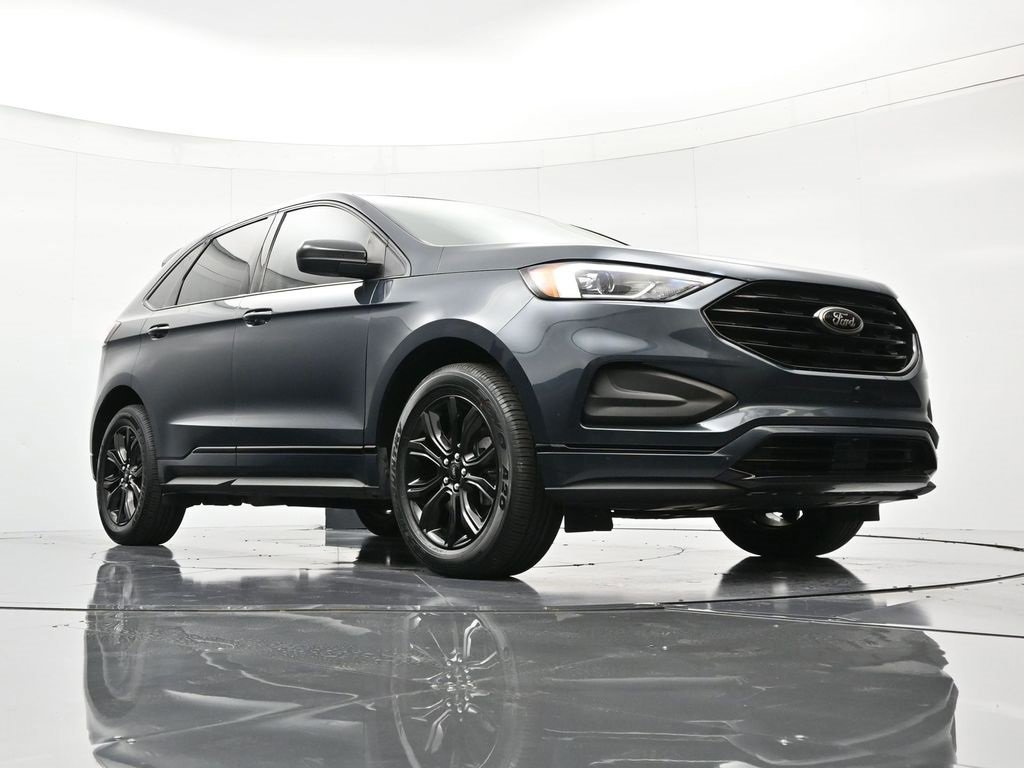 Certified 2022 Ford Edge SE w/ Black Appearance Package image 21