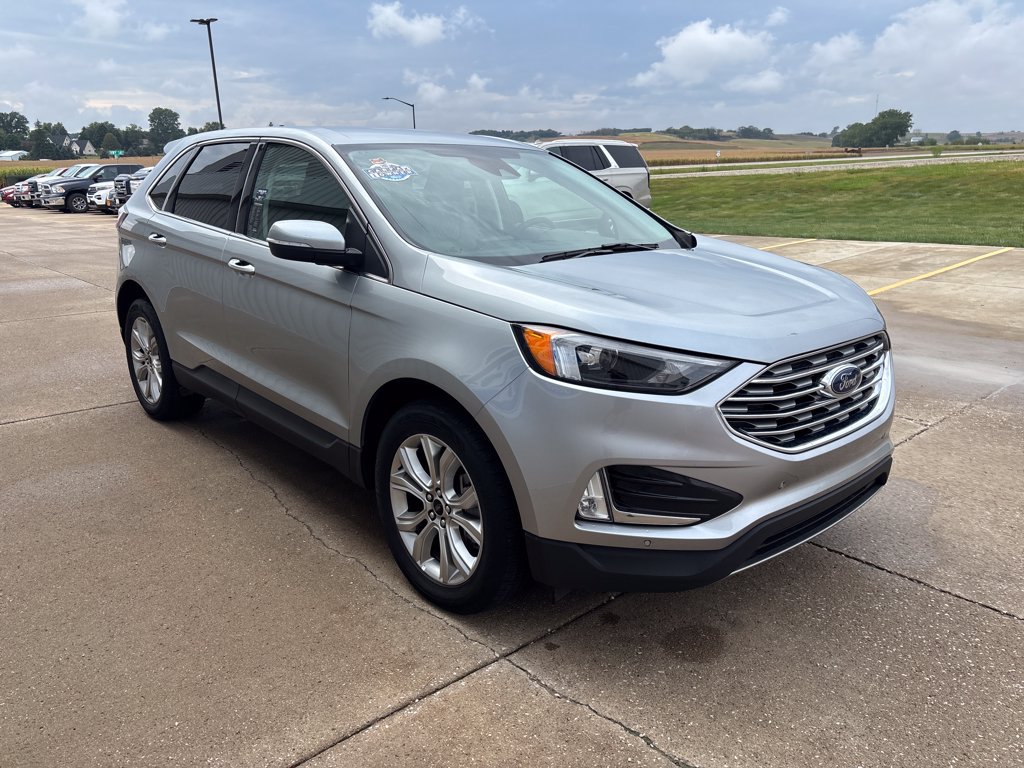 Certified 2024 Ford Edge Titanium AWD/4WD image 3