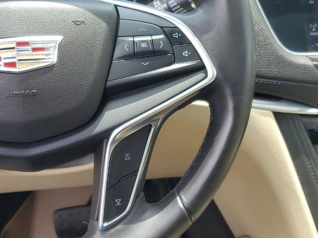 Used 2017 Cadillac XT5 Luxury w/ Driver Awareness Package FWD image 13